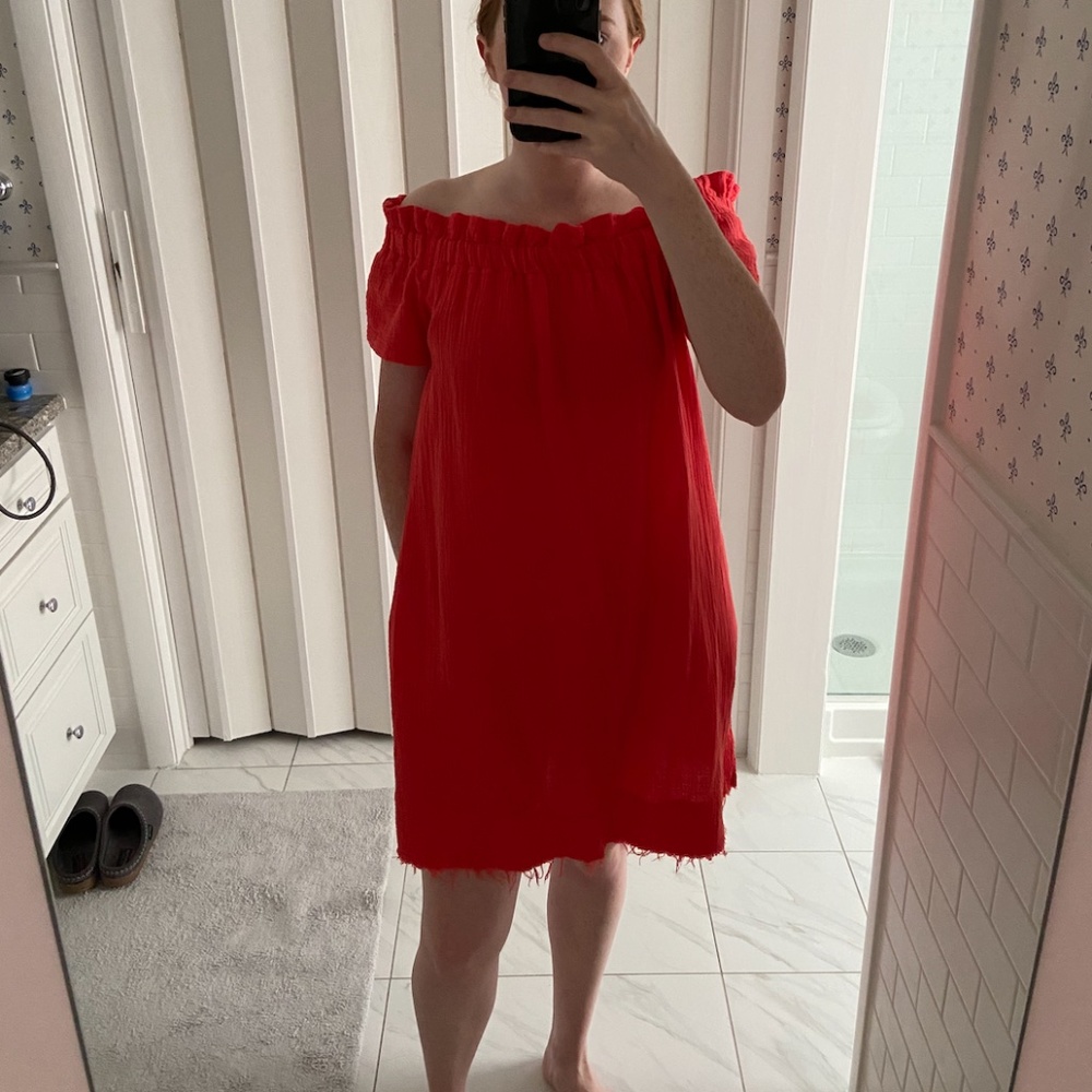 Linen off-the-shoulder dress